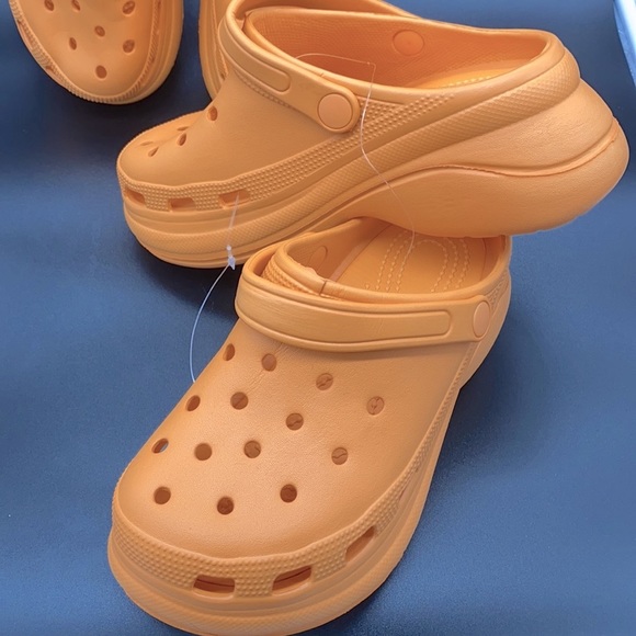 Orange platform - Picture 2 of 2